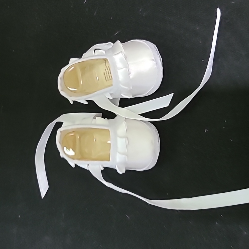 NWOT Newborn Girls Shoes
